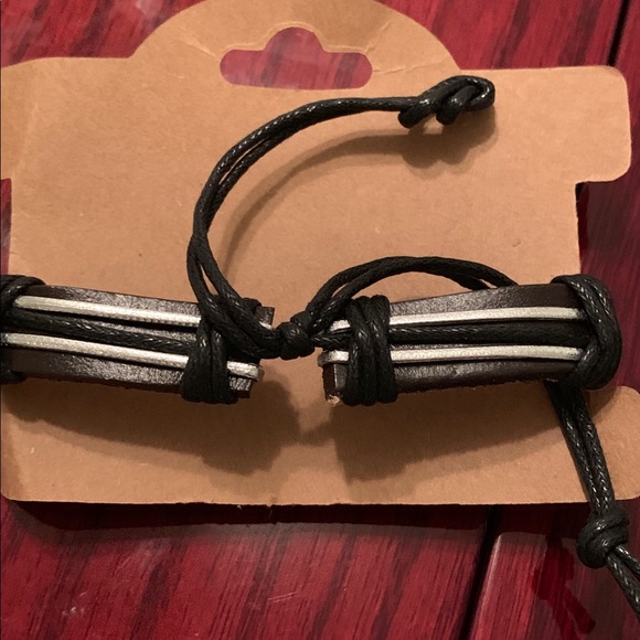 Raiders leather bracelet - Picture 2 of 2